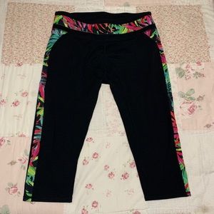 TAKE 50% OFF FABLETICS Floral Crop leggings